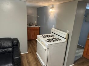 210 Locust Ave, Unit 4 in Fairmont, WV - Building Photo - Building Photo