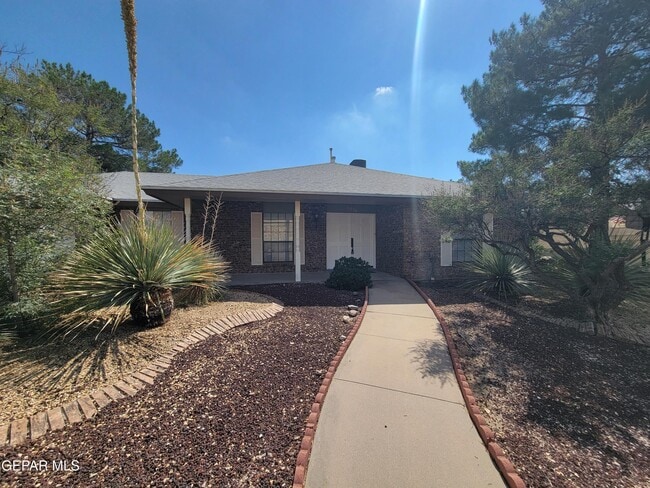 6836 Orizaba Ave in El Paso, TX - Building Photo - Building Photo