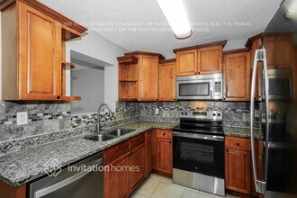 8012 Pine Hill Dr in Tampa, FL - Building Photo - Building Photo