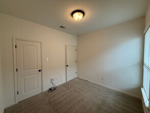 774 Sehdeva Memorial Dr in Baton Rouge, LA - Building Photo - Building Photo