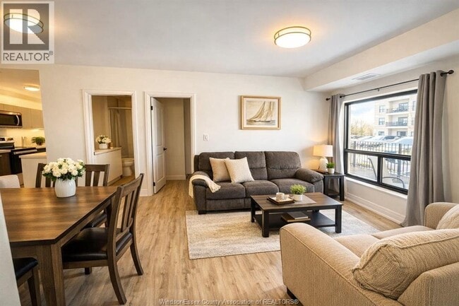 3370 Stella Crescent in Windsor, ON - Building Photo - Building Photo