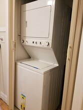 4520 W Wellington Ave, Unit 2 in Chicago, IL - Foto de edificio - Building Photo