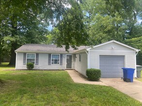 501 Ashwood Dr in Newport News, VA - Building Photo - Building Photo