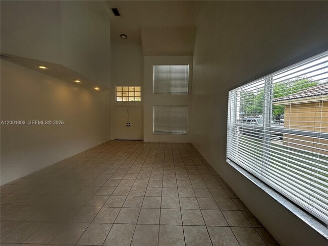 20471 SW 1st St in Pembroke Pines, FL - Building Photo - Building Photo