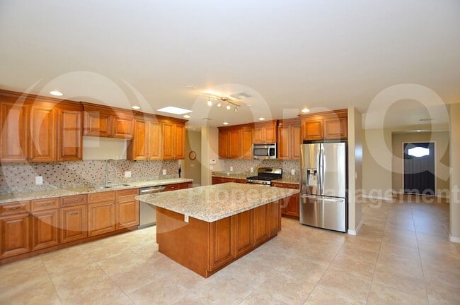 property at 4042 E Fairmount Ave