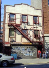 213 E 117th St