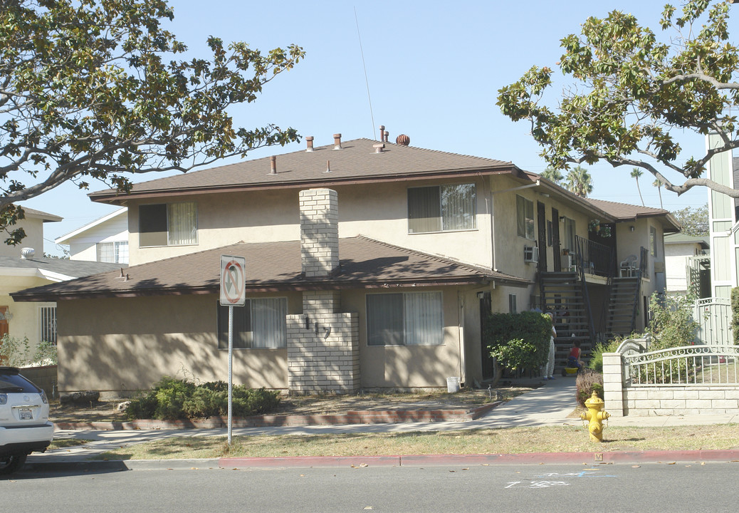 PRIME ALHAMBRA - 5 UNITS WITH HUGE UPSIDE in Alhambra, CA - Building Photo