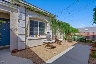 10720 Elm Ridge Ave in Las Vegas, NV - Building Photo - Building Photo