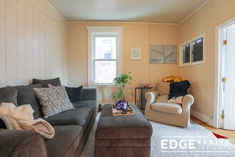 1705 Commonwealth Ave in Boston, MA - Building Photo - Building Photo