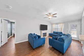 1206 Spring St in Waco, TX - Building Photo - Building Photo