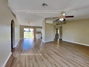 3330 SE 15th Pl in Cape Coral, FL - Building Photo - Building Photo