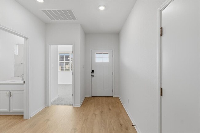 465 Brooks Ranch Dr in Kyle, TX - Building Photo - Building Photo