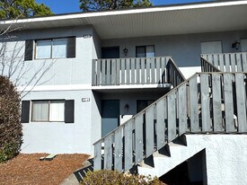 4491 Holly Tree Rd in Wilmington, NC - Building Photo