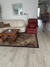 8454 111th St, Unit 104 in Seminole, FL - Building Photo - Building Photo