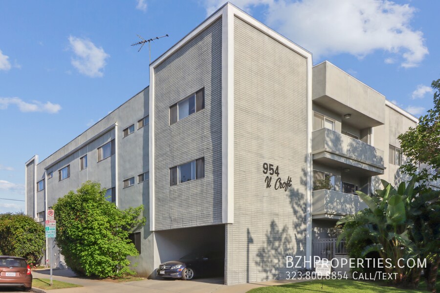 954 Croft Ave, Unit 201 in Los Angeles, CA - Building Photo