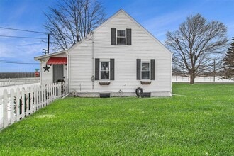 1039 Brentwood Rd in Jackson, MI - Foto de edificio - Building Photo