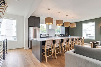 1117 3rd Ave S-Unit -ID1320757P in Nashville, TN - Foto de edificio - Building Photo