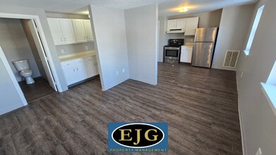 26 Ledge St in Nashua, NH - Foto de edificio - Building Photo