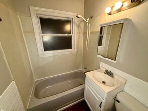 1320 S Crane St in Independence, MO - Building Photo - Building Photo