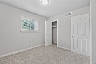 Harvard Apartments in Chesapeake, VA - Building Photo - Building Photo