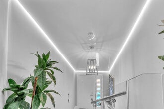 204 Sea Oats Dr in Juno Beach, FL - Building Photo - Building Photo
