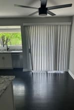 205 Grovenor Dr in Schaumburg, IL - Building Photo - Building Photo