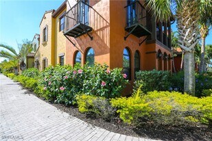 9082 Capistrano St N in Naples, FL - Building Photo