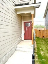 7560 Briarwood Pass in San Antonio, TX - Building Photo - Building Photo