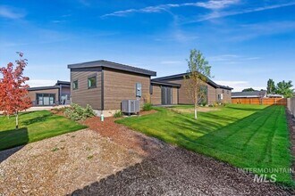 362 London St in Middleton, ID - Building Photo - Building Photo