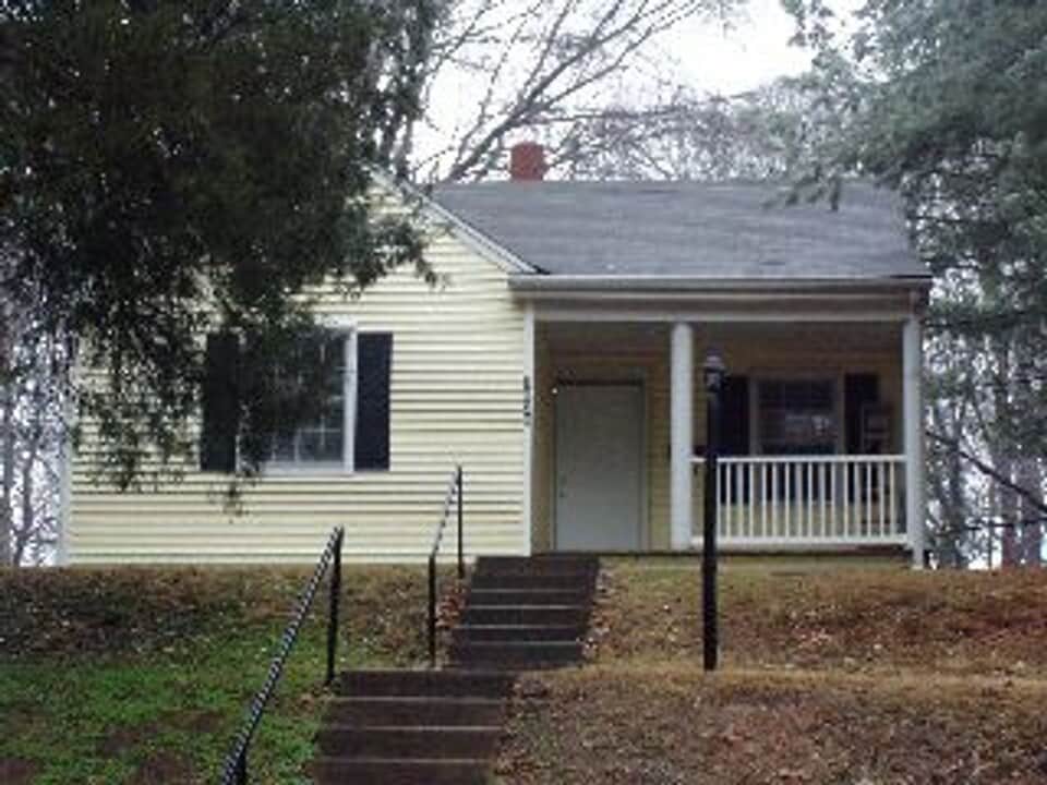 1020 Lindsay St in Lynchburg, VA - Building Photo
