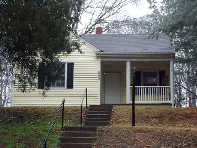 property at 1020 Lindsay St