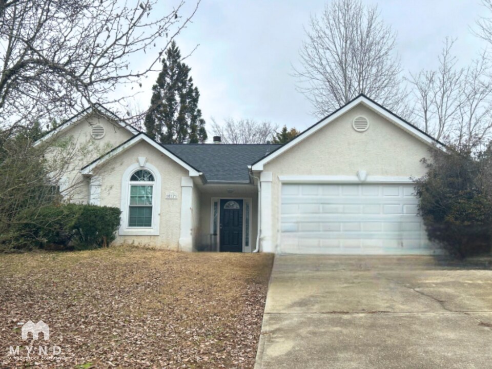 10173 Commons Crossing in Jonesboro, GA - Building Photo