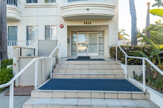 1414 S Saltair Ave in Los Angeles, CA - Foto de edificio - Building Photo