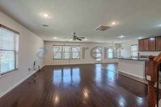 2730 Volute in Houston, TX - Foto de edificio - Building Photo