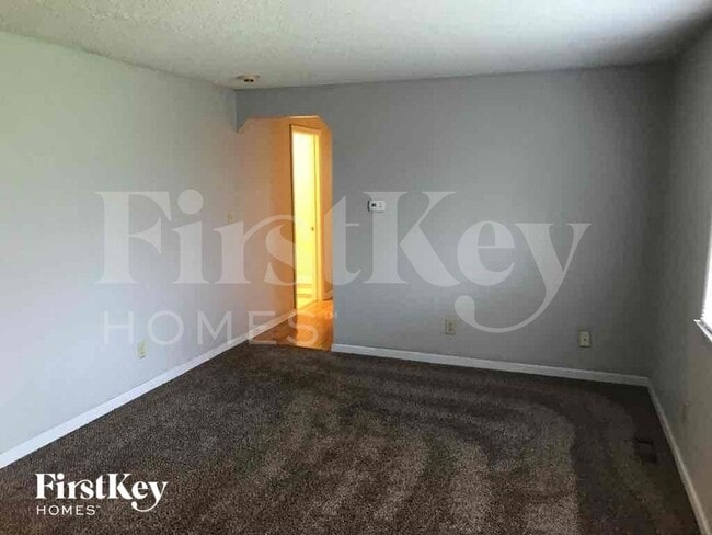 2543 Fairfax Rd in Indianapolis, IN - Building Photo - Building Photo