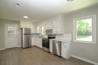 309 Martin Ct in Stanford, KY - Foto de edificio - Building Photo