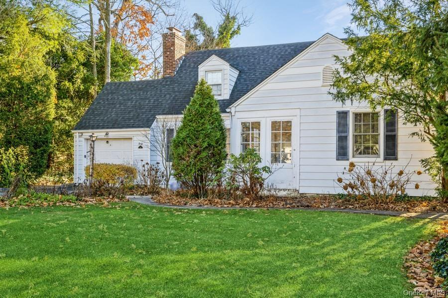 40 Derby Rd in Port Washington, NY - Building Photo