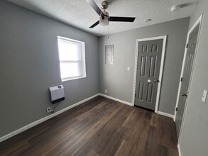 409 N Sterling Ave, Unit APT 2D in Sugar Creek, MO - Building Photo - Building Photo