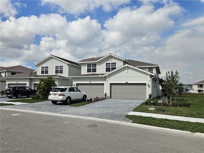 5739 Oakmont Ct in Ave Maria, FL - Foto de edificio - Building Photo