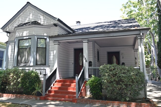 property at 396 N 2nd St