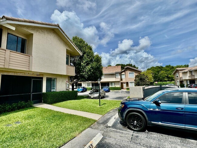 9971 W Atlantic Blvd in Coral Springs, FL - Building Photo - Building Photo