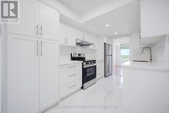 4460-4460 Tucana Ct in Mississauga, ON - Building Photo - Building Photo