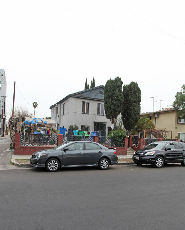 1428 N Kenmore Ave in Los Angeles, CA - Foto de edificio - Building Photo