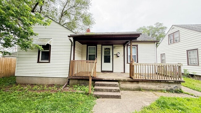 property at 1823 Pierce St