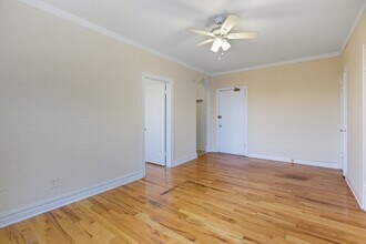 4829 N Damen Ave, Unit 102 in Chicago, IL - Building Photo - Building Photo