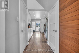 22 Harvey St in Hamilton, ON - Building Photo - Building Photo