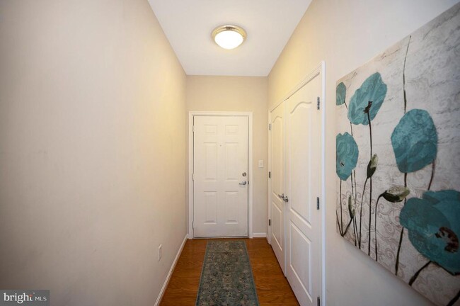 property at 1641 Ladue Ct