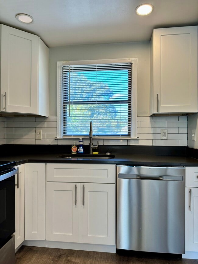 22 Cumberland St in Worcester, MA - Building Photo - Building Photo