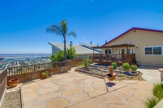 1503 Maria Ave in Spring Valley, CA - Foto de edificio - Building Photo