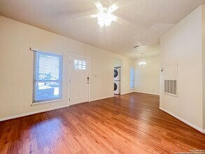 310 Pat Garrison St in San Marcos, TX - Building Photo - Building Photo